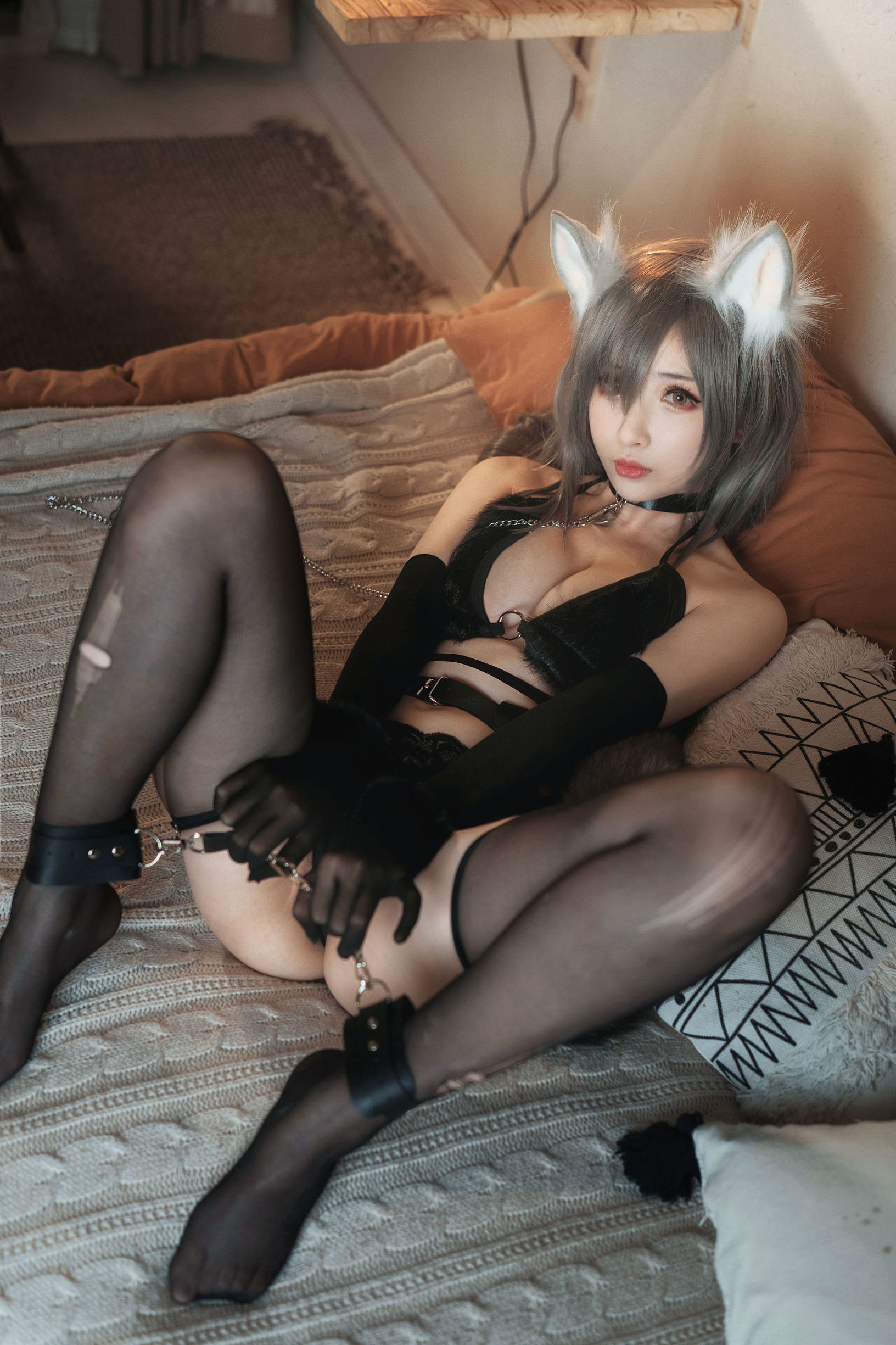 [网红COSER]COS福利rioko凉凉子受伤的灰狼姐姐插图3